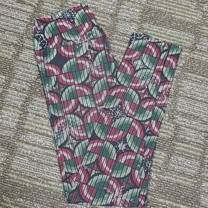 Lularoe OS Christmas leggings
